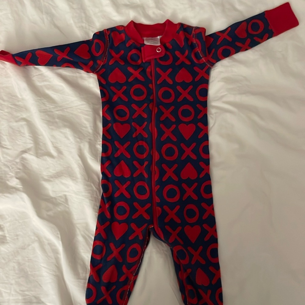Hanna Andersson zipped up xo pajamas